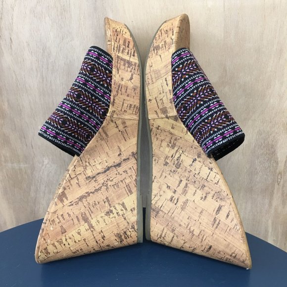 Boho Patterned Wedges - Picture 3 of 4